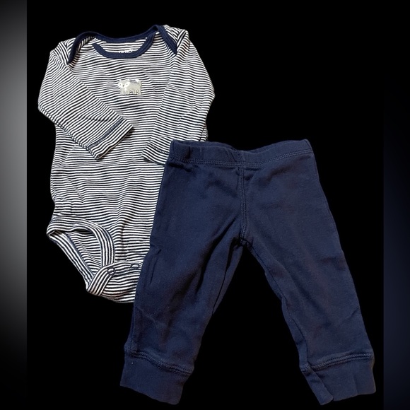 Carter’s Baby Boy Outfit Bundle - Picture 5 of 7